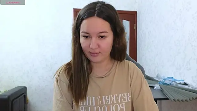 Snapshot of Nelly_Fischer chatting on 04.24.26 Nelly Fischer online show from 04.24.26