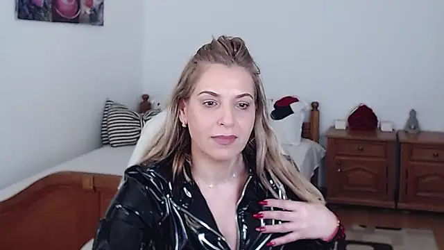 Snapshot of evamaria2024 chatting on 03.13.25 evamaria2024 online show from 03.13.25