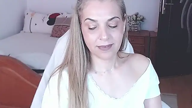 Snapshot of evamaria2024 chatting on 05.06.26 evamaria2024 online show from 05.06.26