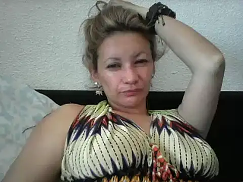 Snapshot of Paulita_x3 chatting on 08.03.26 Paulita x3 online show from 08.03.26