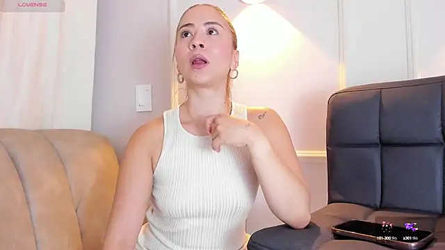 Snapshot of Lia_walton chatting on 12.25.24 Lia walton online show from 12.25.24