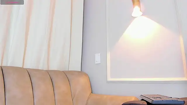 Snapshot of Lia_walton chatting on 12.30.24 Lia walton online show from 12.30.24