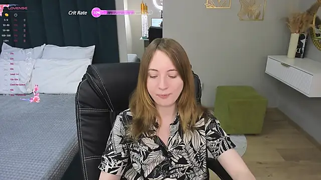 Snapshot of Cowell_Adelina chatting on 02.01.25 Cowell Adelina online show from 02.01.25