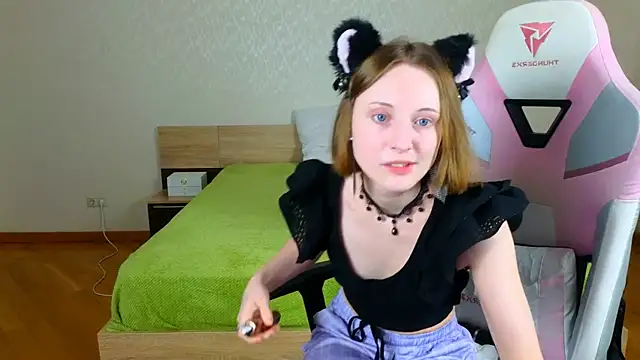 Snapshot of Cowell_Adelina chatting on 02.20.26 Cowell Adelina online show from 02.20.26