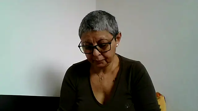 roseblak42 online show from 12.16.25