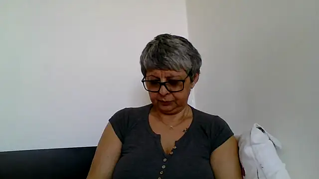 roseblak42 online show from 04.07.26