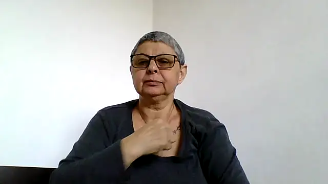 Snapshot of roseblak42 chatting on 05.03.26 roseblak42 online show from 05.03.26