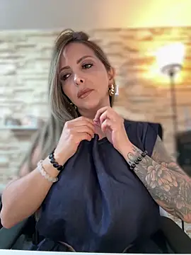  Abril-Office1 online show from 02.23.26