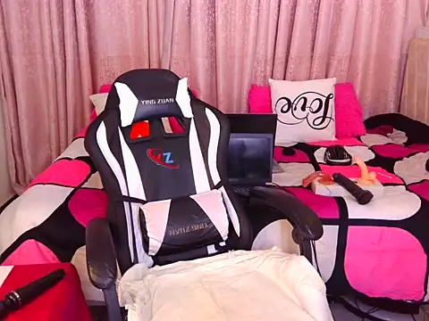 Pretty-shally online show from 09.14.25