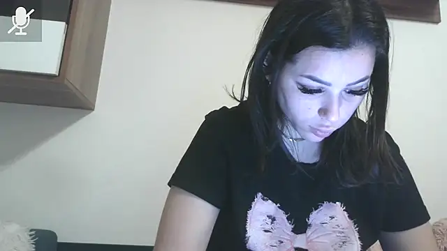 Snapshot of LovelyJulliette chatting on 03.05.26 LovelyJulliette online show from 03.05.26