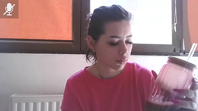 Snapshot of LovelyJulliette chatting on 03.11.26 LovelyJulliette online show from 03.11.26