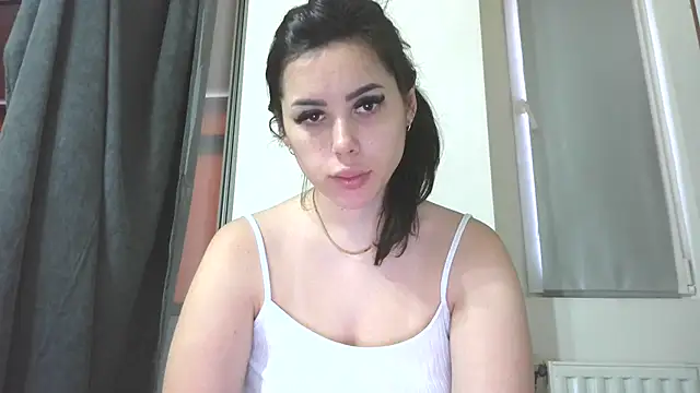 Snapshot of LovelyJulliette chatting on 03.13.26 LovelyJulliette online show from 03.13.26