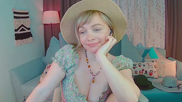 NandiSmile online show from 02.19.25