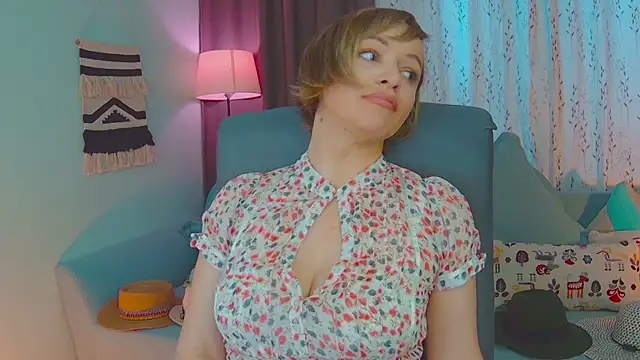 NandiSmile online show from 02.28.25