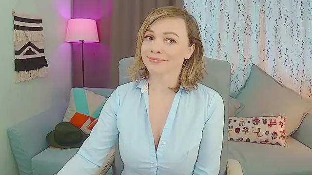 NandiSmile online show from 10.21.25