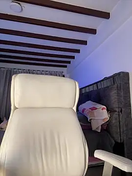 Snapshot of natashasweet chatting on 01.22.25 natashasweet online show from 01.22.25