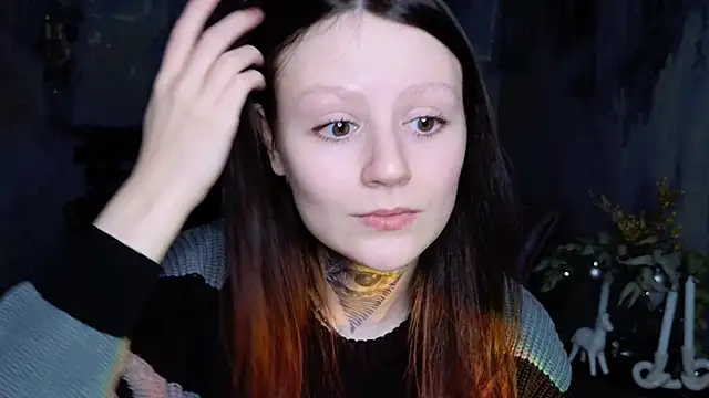 Snapshot of VeliraBraitberg chatting on 01.05.25 VeliraBraitberg online show from 01.05.25