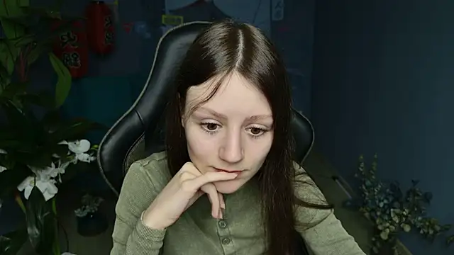 Snapshot of VeliraBraitberg chatting on 02.08.25 VeliraBraitberg online show from 02.08.25