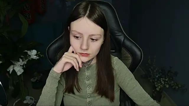 Snapshot of VeliraBraitberg chatting on 02.08.25 VeliraBraitberg online show from 02.08.25