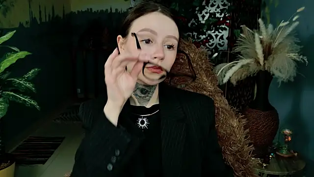 VeliraBraitberg online show from 03.04.26