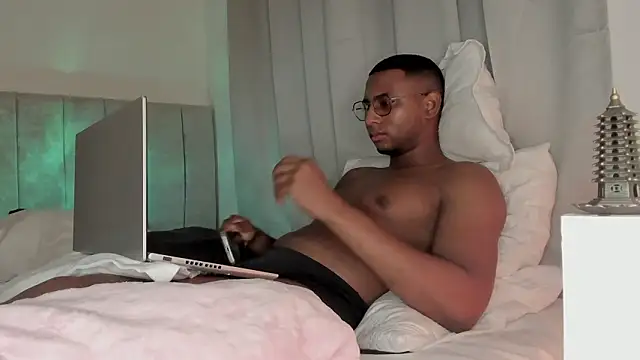 Snapshot of Arwens_bell08 chatting on 02.27.26 Arwens bell08 online show from 02.27.26