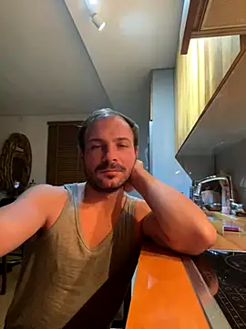 Adventurehotman online show from 12.04.24