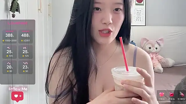 Snapshot of rose-u chatting on 05.26.26 rose-u online show from 05.26.26