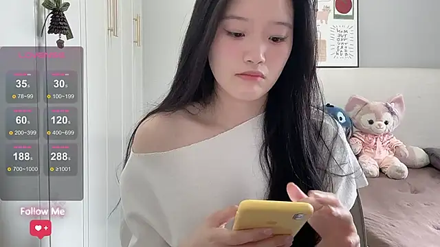 Snapshot of rose-u chatting on 06.22.26 rose-u online show from 06.22.26