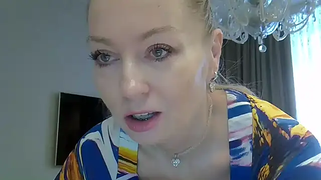 ZarinaSwift online show from 01.24.25