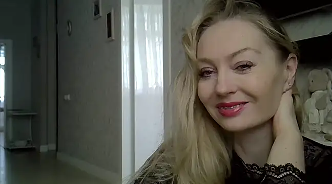 ZarinaSwift online show from 03.09.25