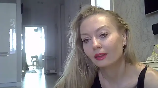 ZarinaSwift online show from 09.15.25