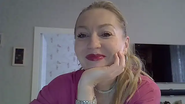 ZarinaSwift online show from 10.10.25