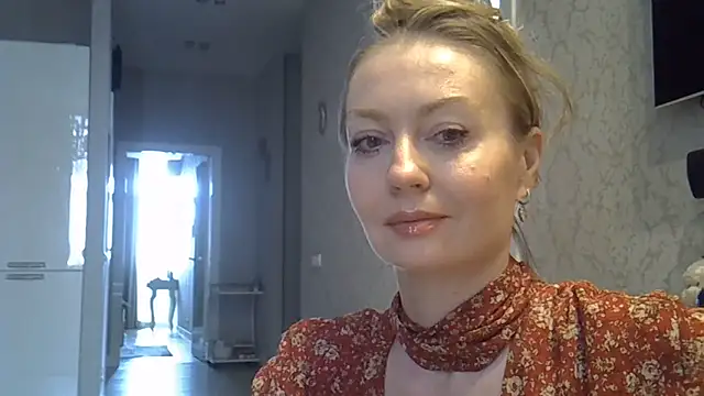 Snapshot of ZarinaSwift chatting on 05.30.26 ZarinaSwift online show from 05.30.26