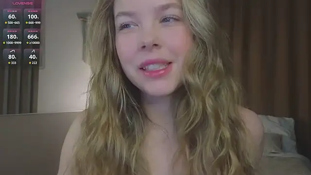 Snapshot of milly_shy chatting on 02.06.26 milly shy online show from 02.06.26