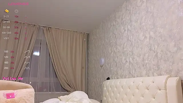 LaraSkinny online show from 02.19.25