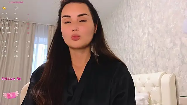 Snapshot of LaraSkinny chatting on 07.06.26 LaraSkinny online show from 07.06.26