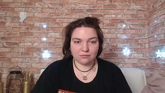 Amelia Kiss  online show from 01.15.25