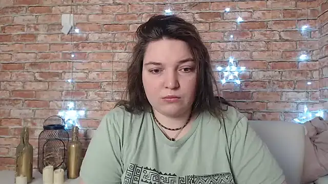 Amelia Kiss  online show from 01.17.25
