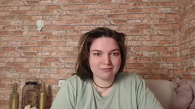 Amelia Kiss  online show from 01.18.25
