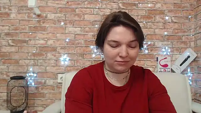 Amelia Kiss  online show from 02.19.26