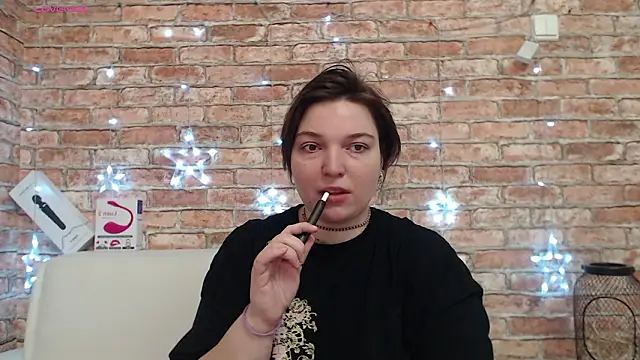 Amelia Kiss  online show from 02.26.26