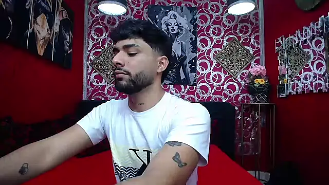 Snapshot of Alex_BigDickkk chatting on 06.01.26 Alex BigDickkk online show from 06.01.26