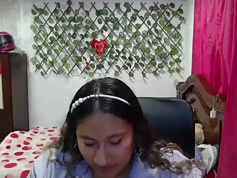 EmilyLove1014 online show from 12.01.24