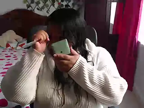 EmilyLove1014 online show from 12.28.24