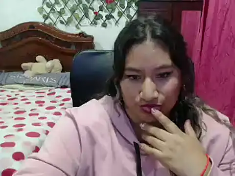 EmilyLove1014 online show from 01.06.25