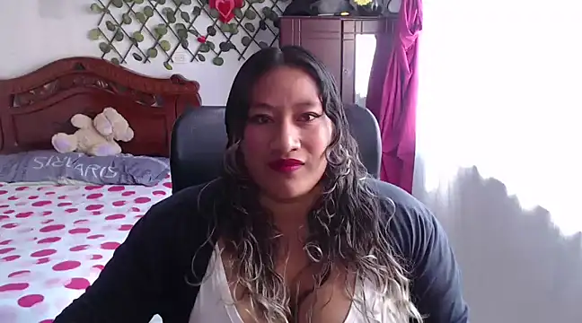 EmilyLove1014 online show from 01.07.25