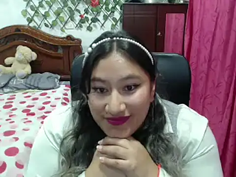 EmilyLove1014 online show from 01.11.25