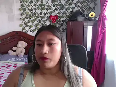 EmilyLove1014 online show from 01.12.25