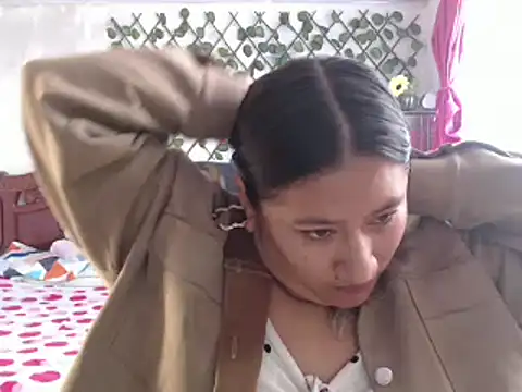 EmilyLove1014 online show from 01.14.25