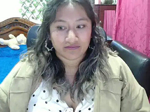 EmilyLove1014 online show from 02.21.25